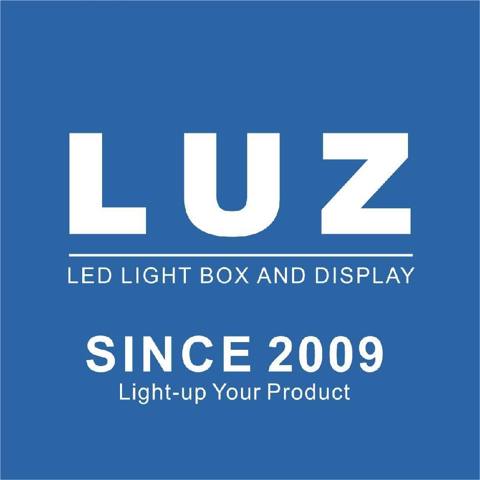 Por qué las cajas de luz solar y las soluciones de pantalla LED obtienen reseñas de 5 estrellas de clientes comerciales de EE. UU. y Canadá