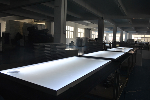 Nuestra fábrica se apresura a entregar marcos LED de primera calidad antes del Año Nuevo chino