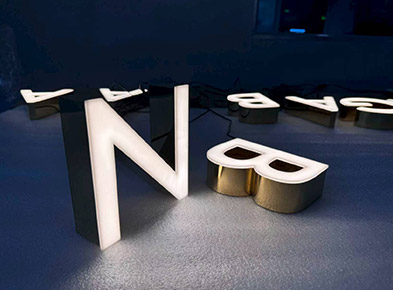 Errores que debe evitar al pedir letreros LED personalizados para su negocio.