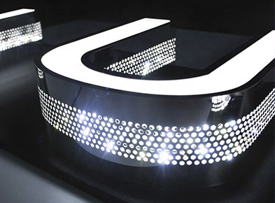 Ilumine sus escaparates: Letras de canal premium y letreros iluminados personalizados para el mercado norteamericano
